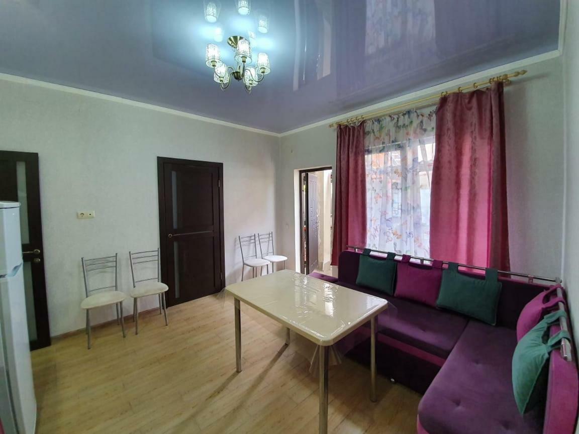 Гостевой Дом "Солнышко" Leselidze Extérieur photo